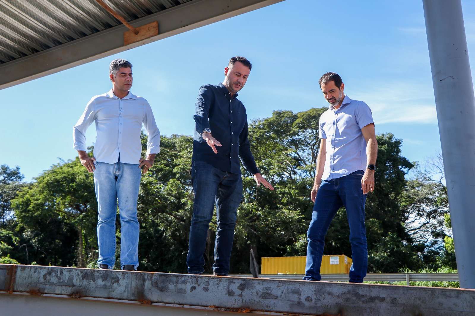 Fernando Pellozo visita obras junto com Presidente da Goinfra em Senador Canedo