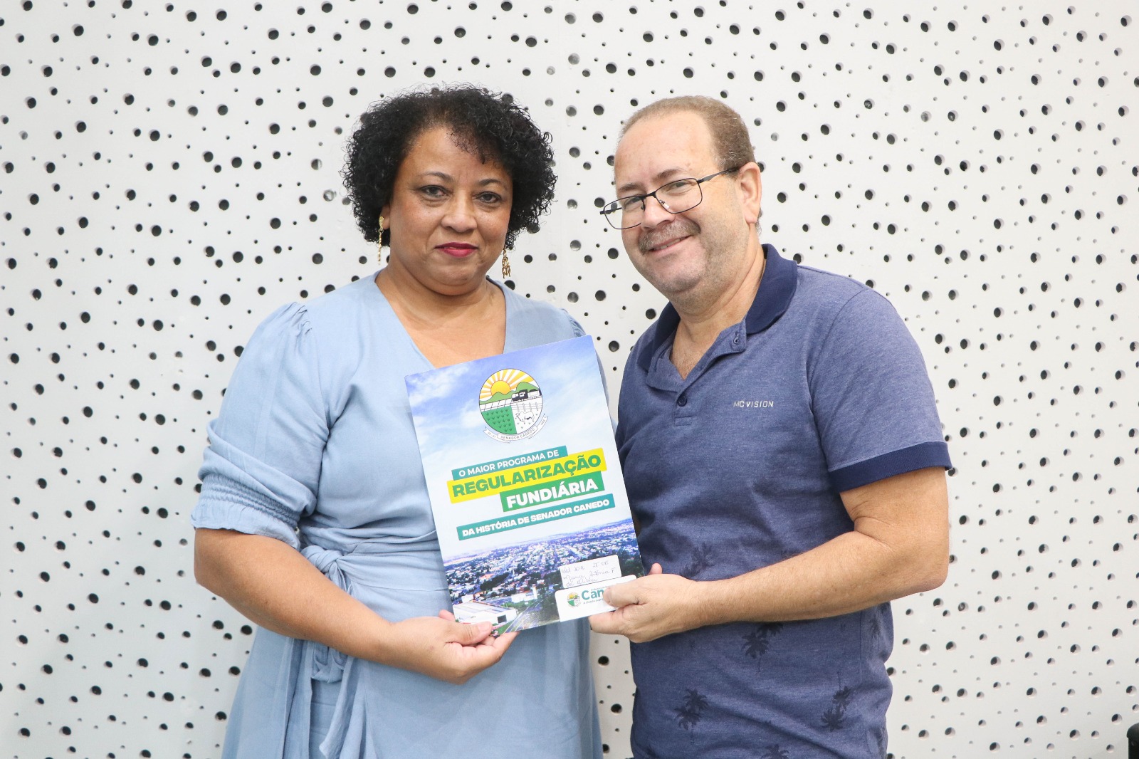 Pellozo entrega mais escrituras do Jardim Todos os Santos