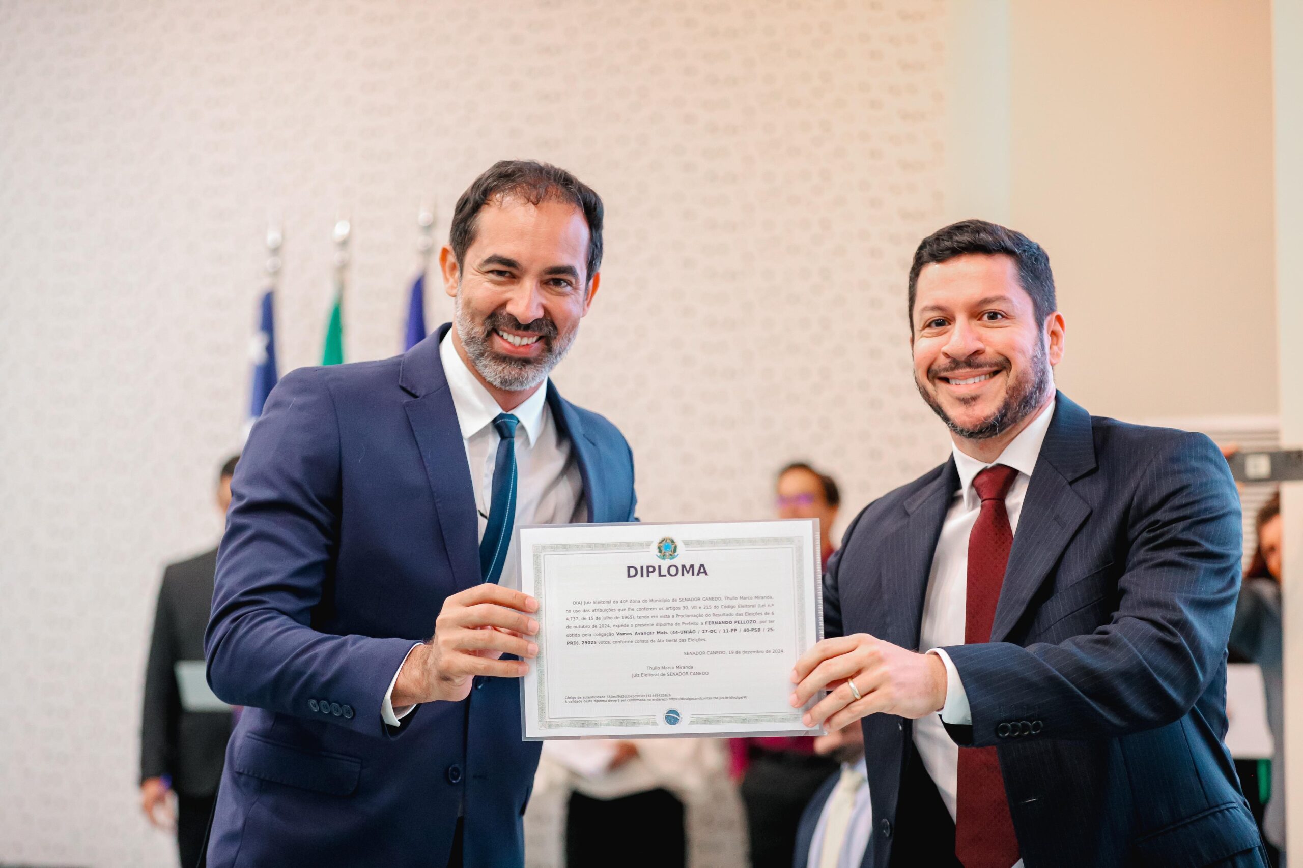 Prefeitos e Vereadores Eleitos de Senador Canedo e Caldazinha são Diplomados