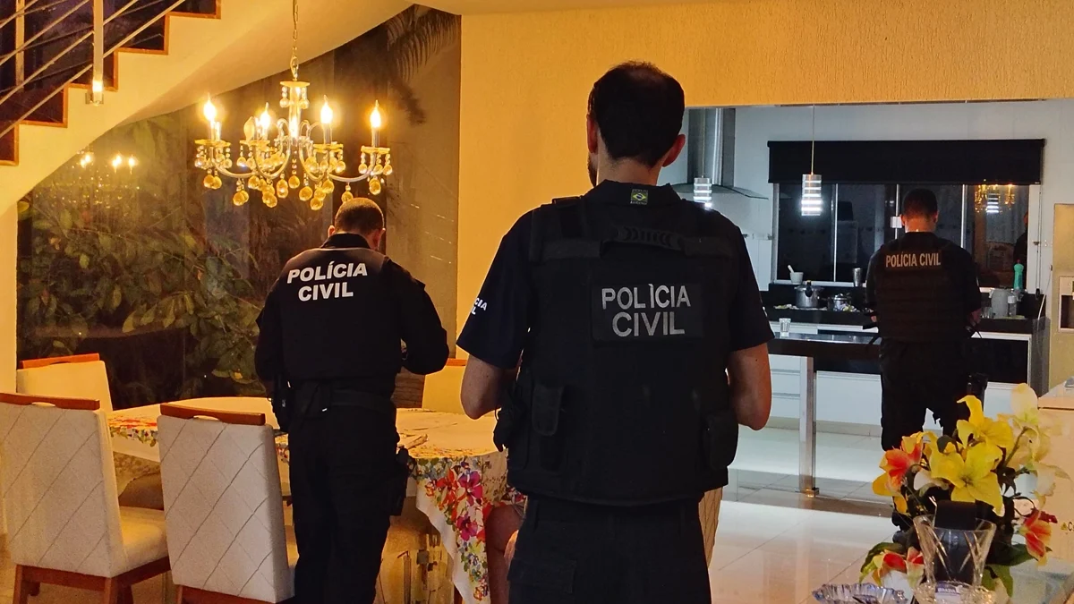 PC investiga transportadoras que emitiram R$ 45 milhões em notas falsas para sonegar imposto.