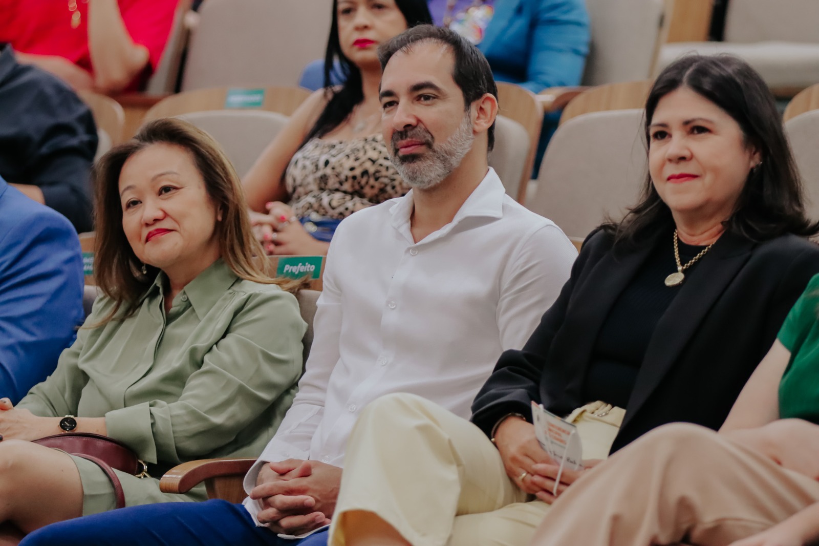 Promotora Marta Loyola destaca superávit de Senador Canedo e elogia gestão de Pellozo