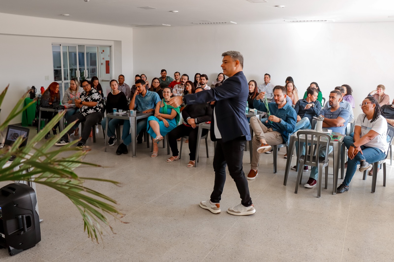 Workshop reúne gestores da Educação e fortalece competências de liderança em Senador Canedo
