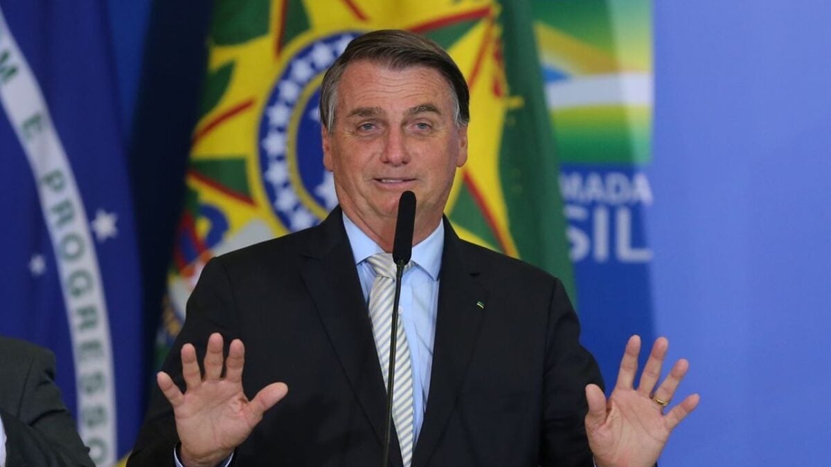 Quanto tempo Bolsonaro pode ficar em regime fechado se receber pena máxima? Confira