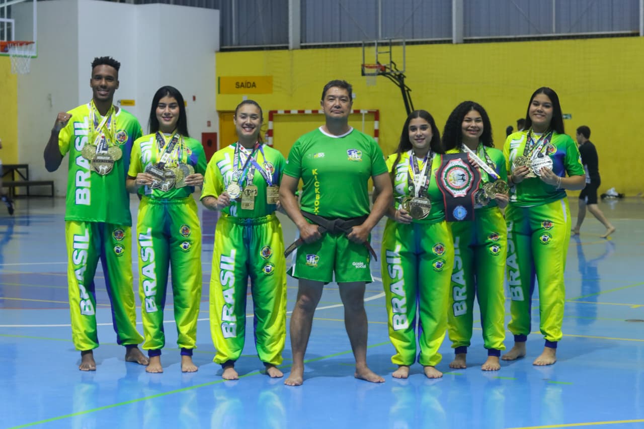 Atletas de Senador Canedo representam o Brasil no Panamericano de Kickboxing na Colômbia