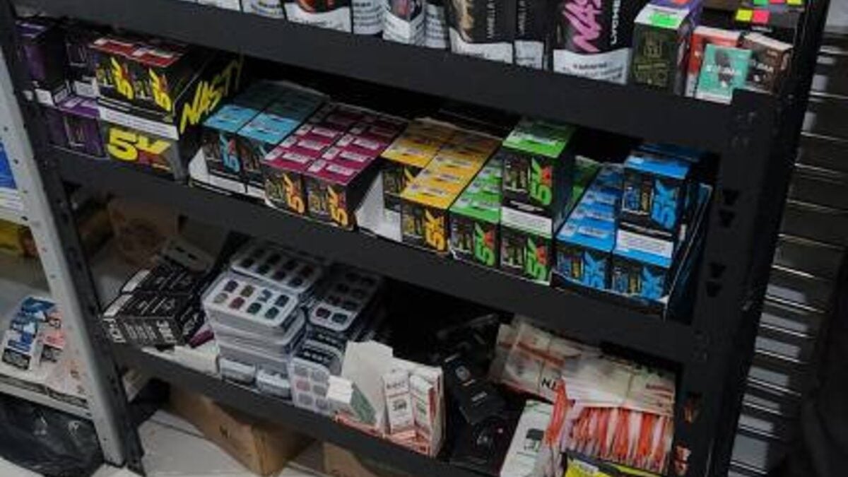 Distribuidor preso com R$ 2 milhões em cigarros eletrônicos perde mais R$ 300 mil em Goiânia