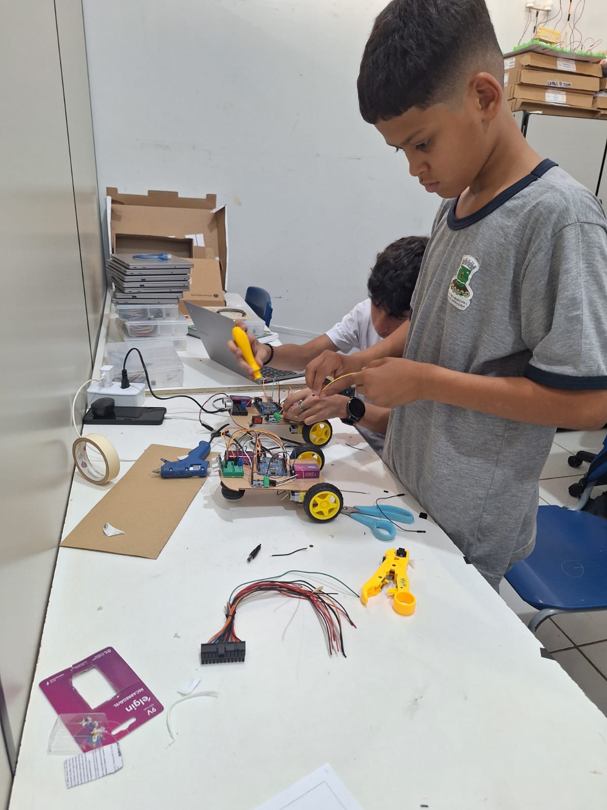 Projeto de robótica transforma o ensino em Senador Canedo