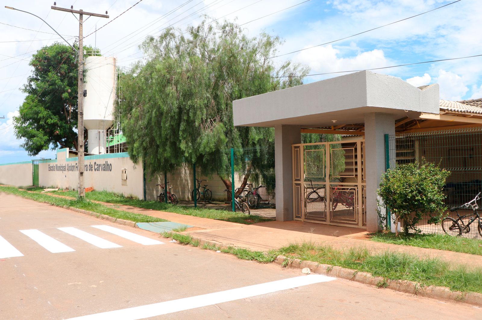 Educação entrega Sala Multifuncional na Escola Abdon Ferreira, em Senador Canedo