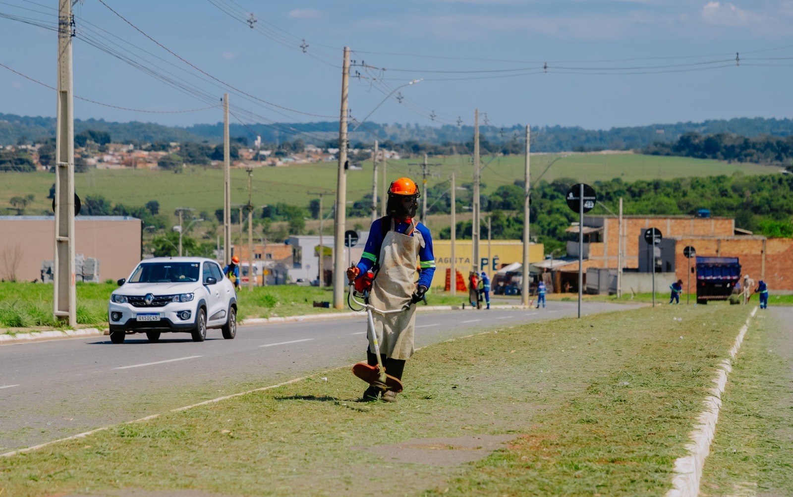 Mutirão de serviços urbanos segue avançando pelos bairros de Senador Canedo