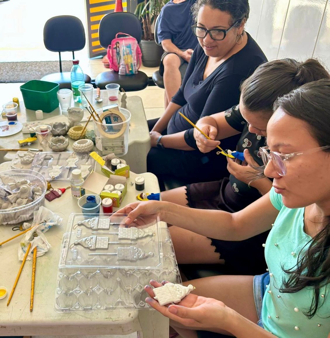 Oficina gratuita de Arte em Gesso abre vagas com tema natalino