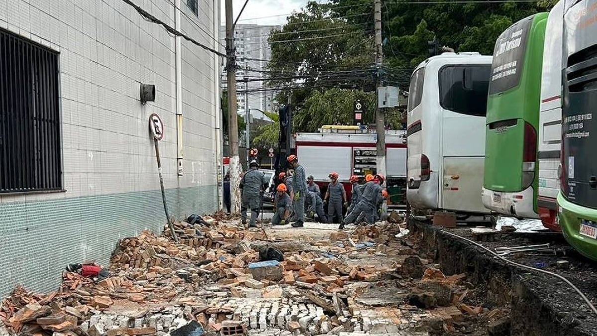 Três pessoas morrem após desabamento de muro no Brás, em São Paulo
