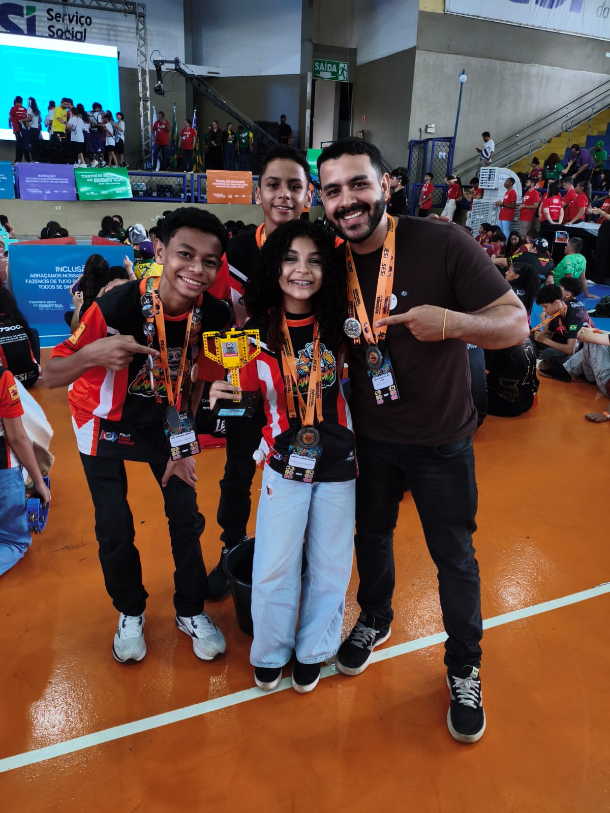 Equipe Canedroids de Senador Canedo conquistou o segundo lugar no Torneio Regional de Robótica do Sesi 2025.