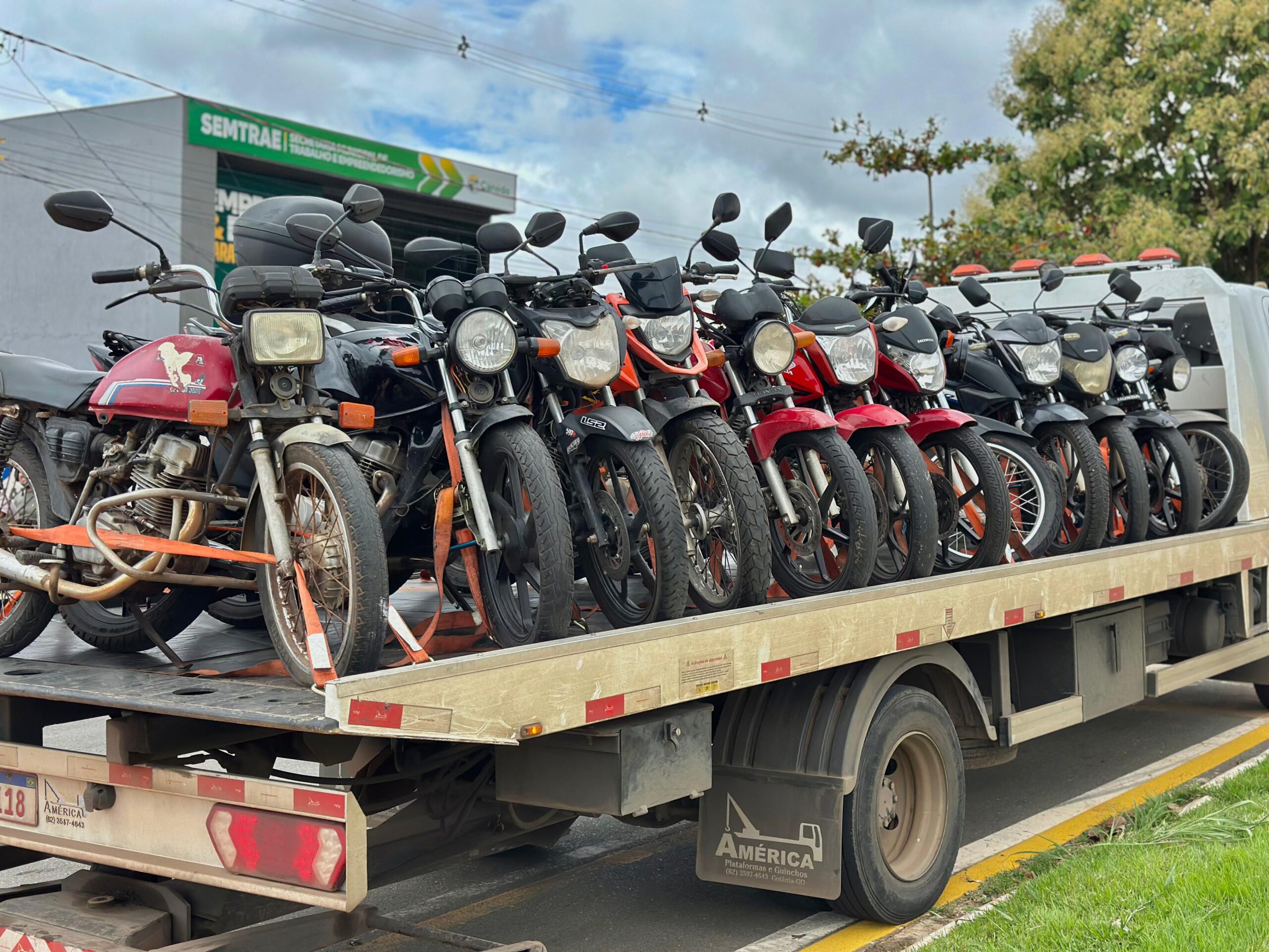 Operação “Randandan” apreende 22 motocicletas irregulares em Senador Canedo