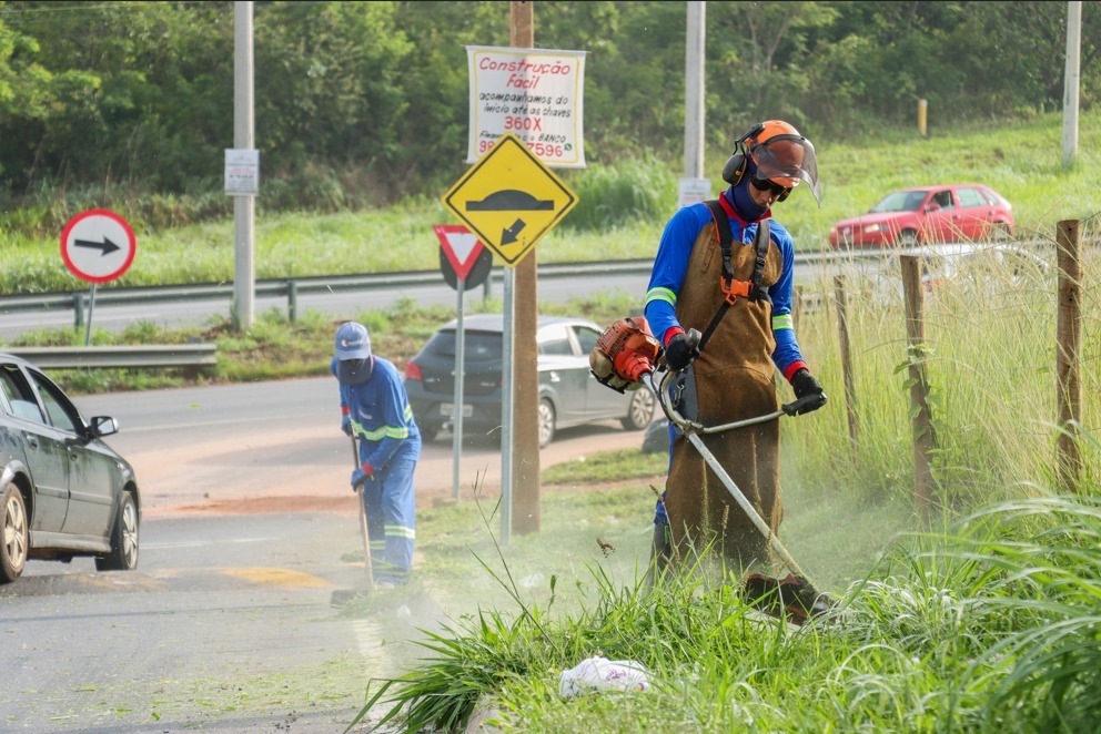 Infraestrutura e zeladoria seguem a todo vapor no fim de ano em Senador Canedo