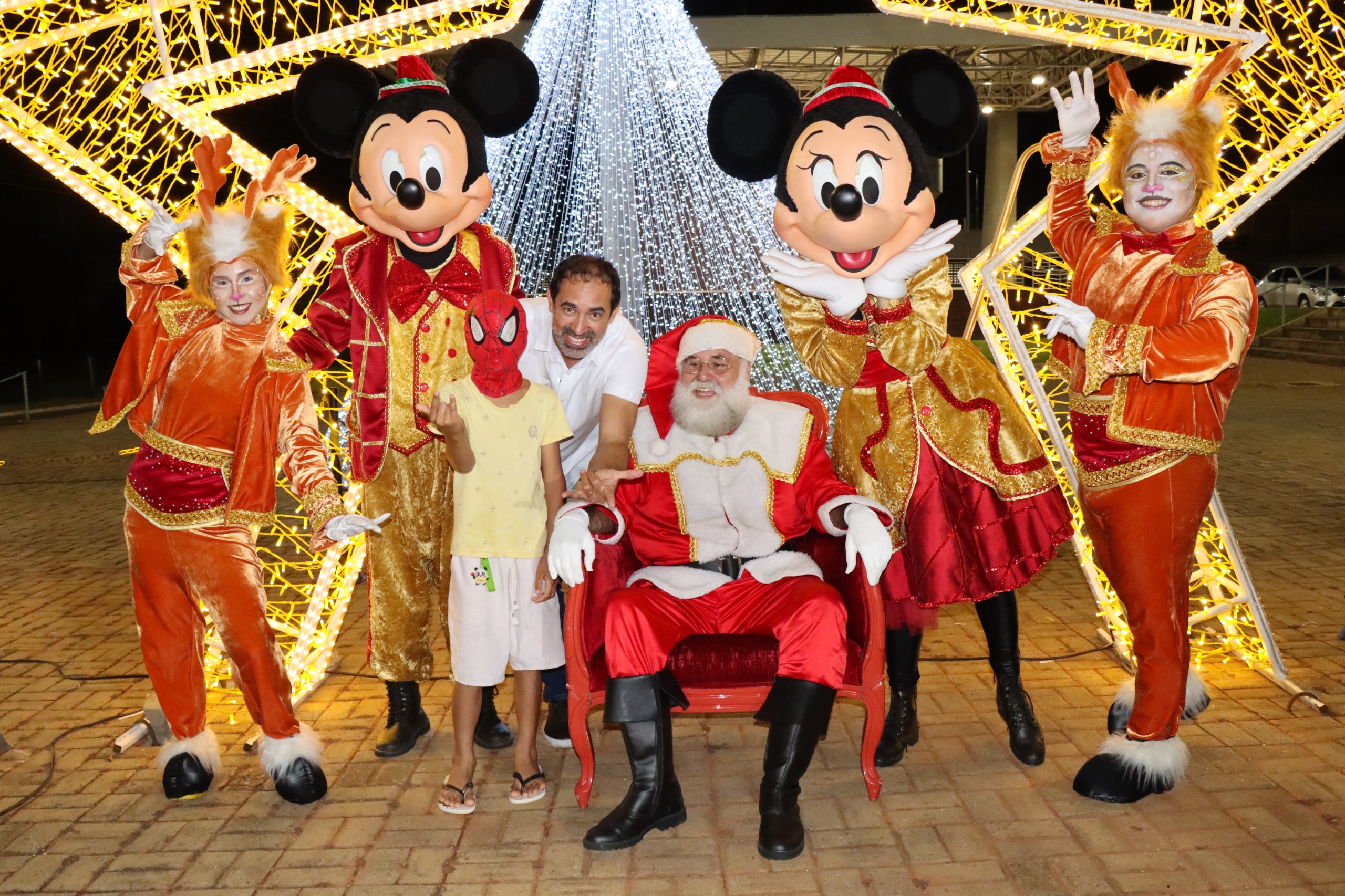 Programação do Natal Luz 2025 em Senador Canedo leva personagens e diversão para a Vila Galvão