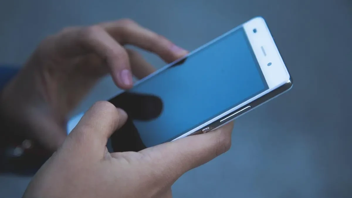 Cidade em Goiás está há cinco dias sem sinal de celular; moradores relatam prejuízos