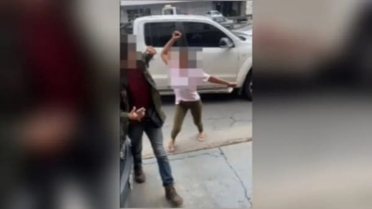Conflito no trânsito termina em agressão e ofensas racistas na Avenida T-63, em Goiânia