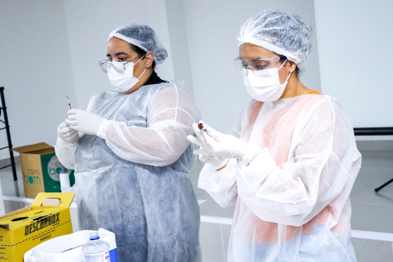 Enfermeiras participam de capacitação sobre teste do bacilo da tuberculose em Senador Canedo