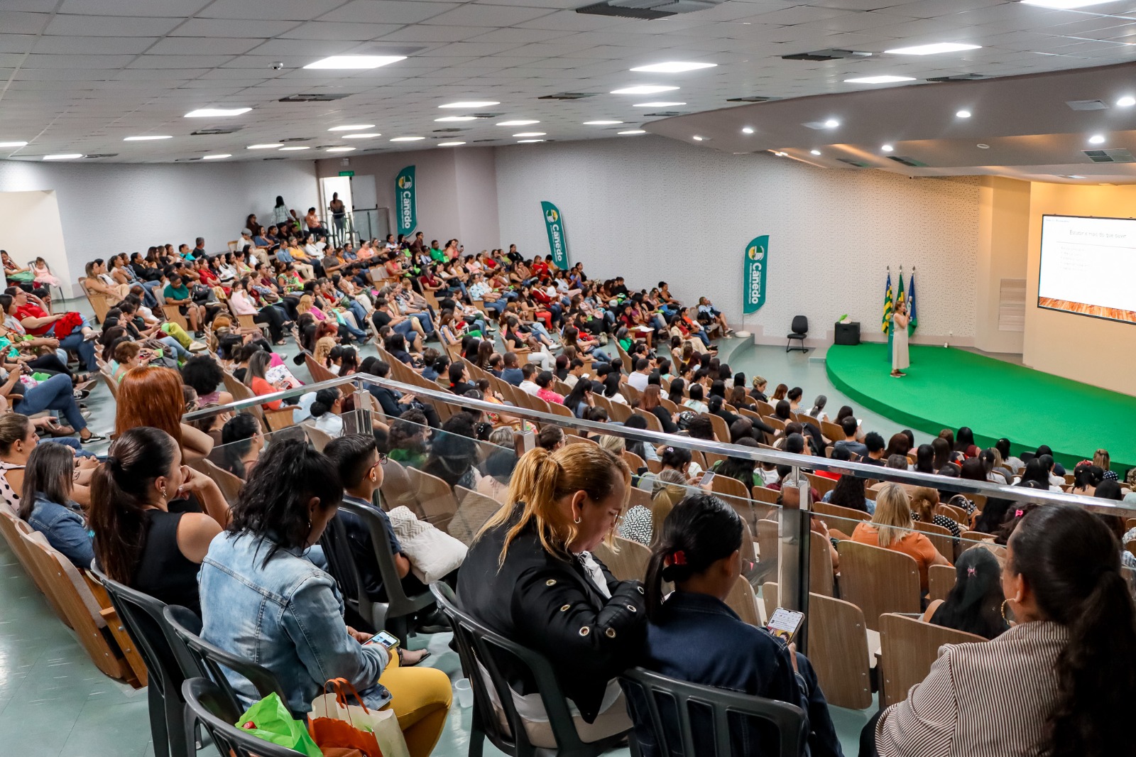 Semana de Formação Continuada capacita servidores da Educação em Senador Canedo 2026