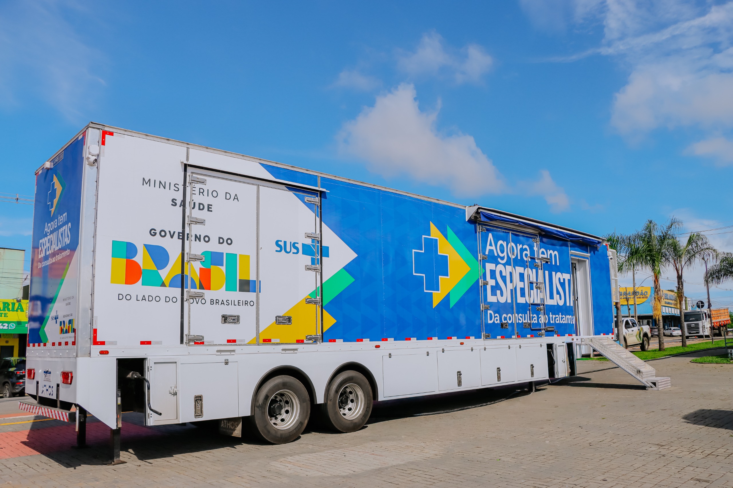Começa atendimento da carreta do programa Agora Tem Especialistas em Senador Canedo