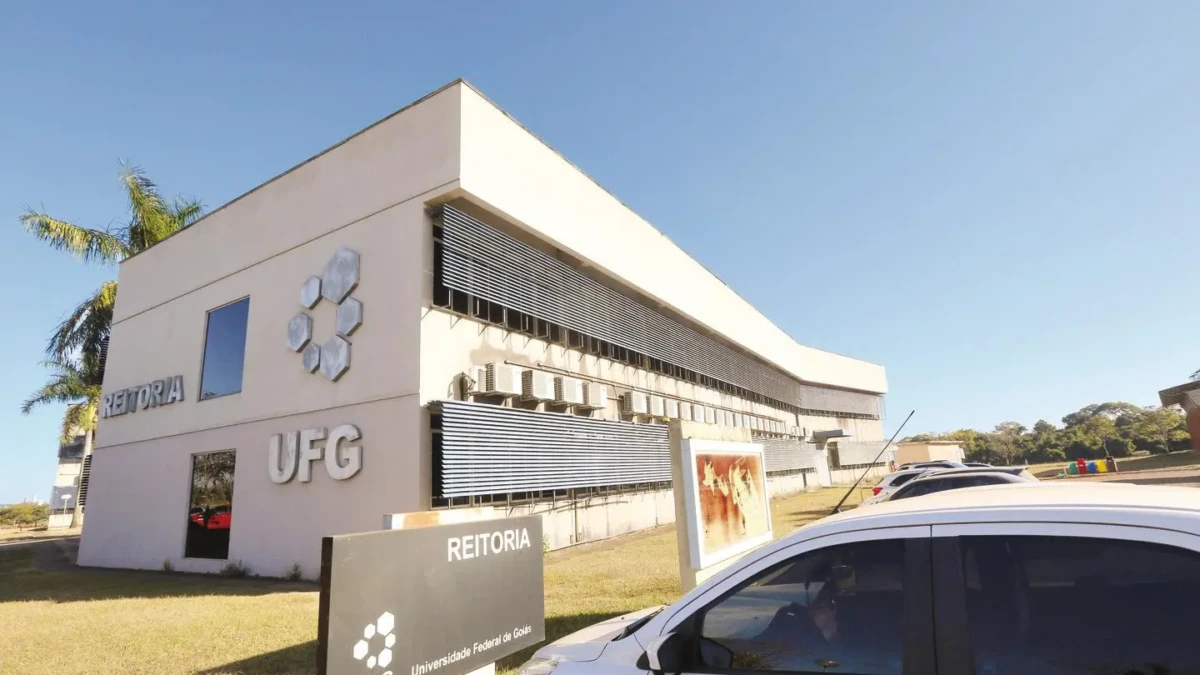 Professor da Faculdade de Veterinária da UFG é demitido após denúncia de assédio contra alunas