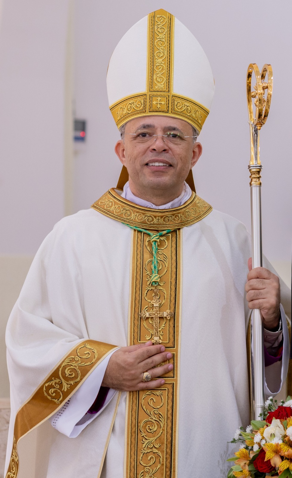 Senador Canedo confirma Dom José Roberto para a missa do Celebrai