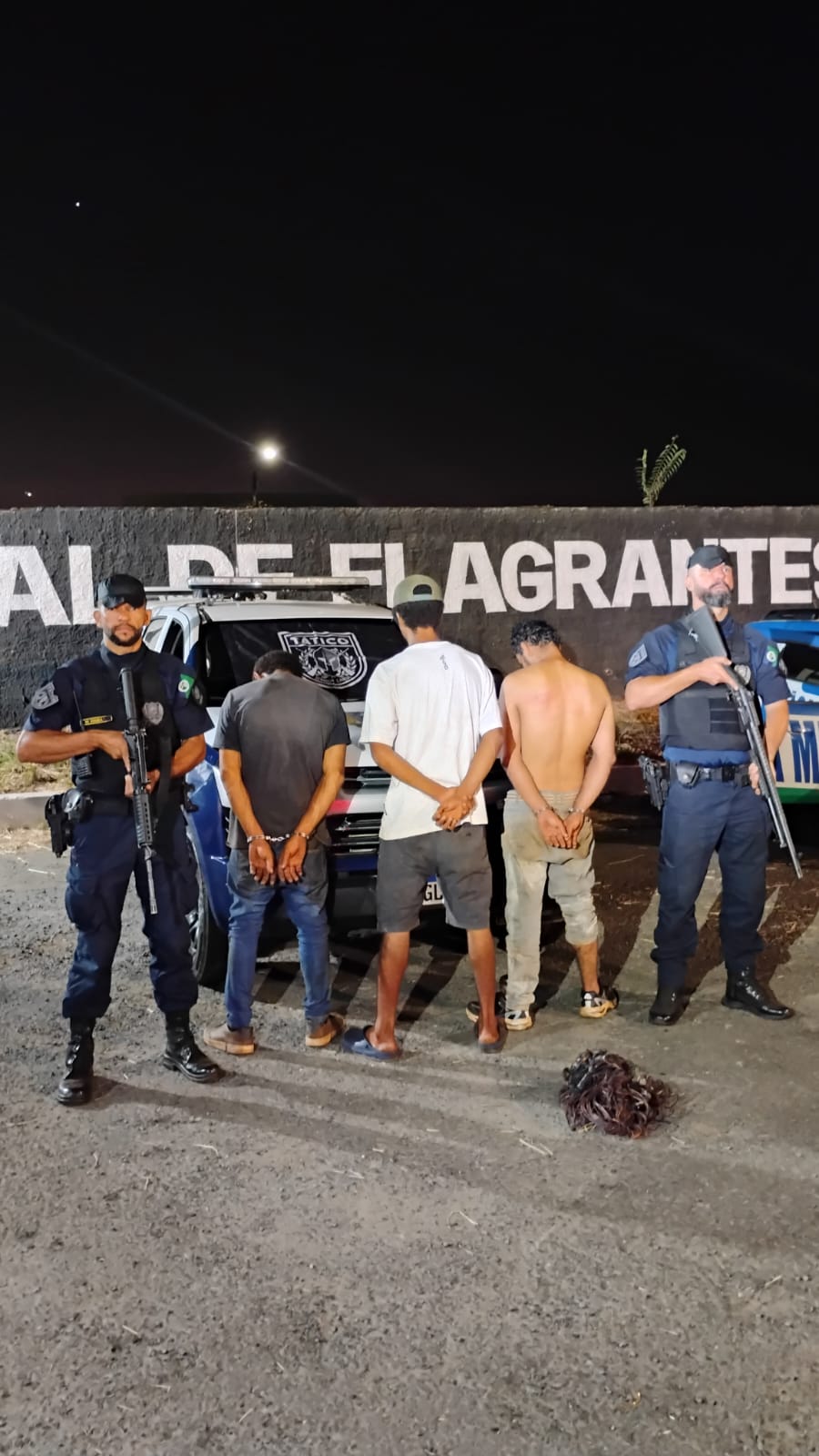 GCM conduz suspeitos por furto de fiação no Residencial Boa Vista