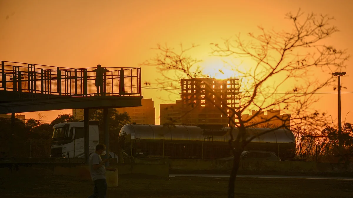Fim de semana terá sol, calor à tarde e possibilidade de chuva isolada em Goiás, diz previsão