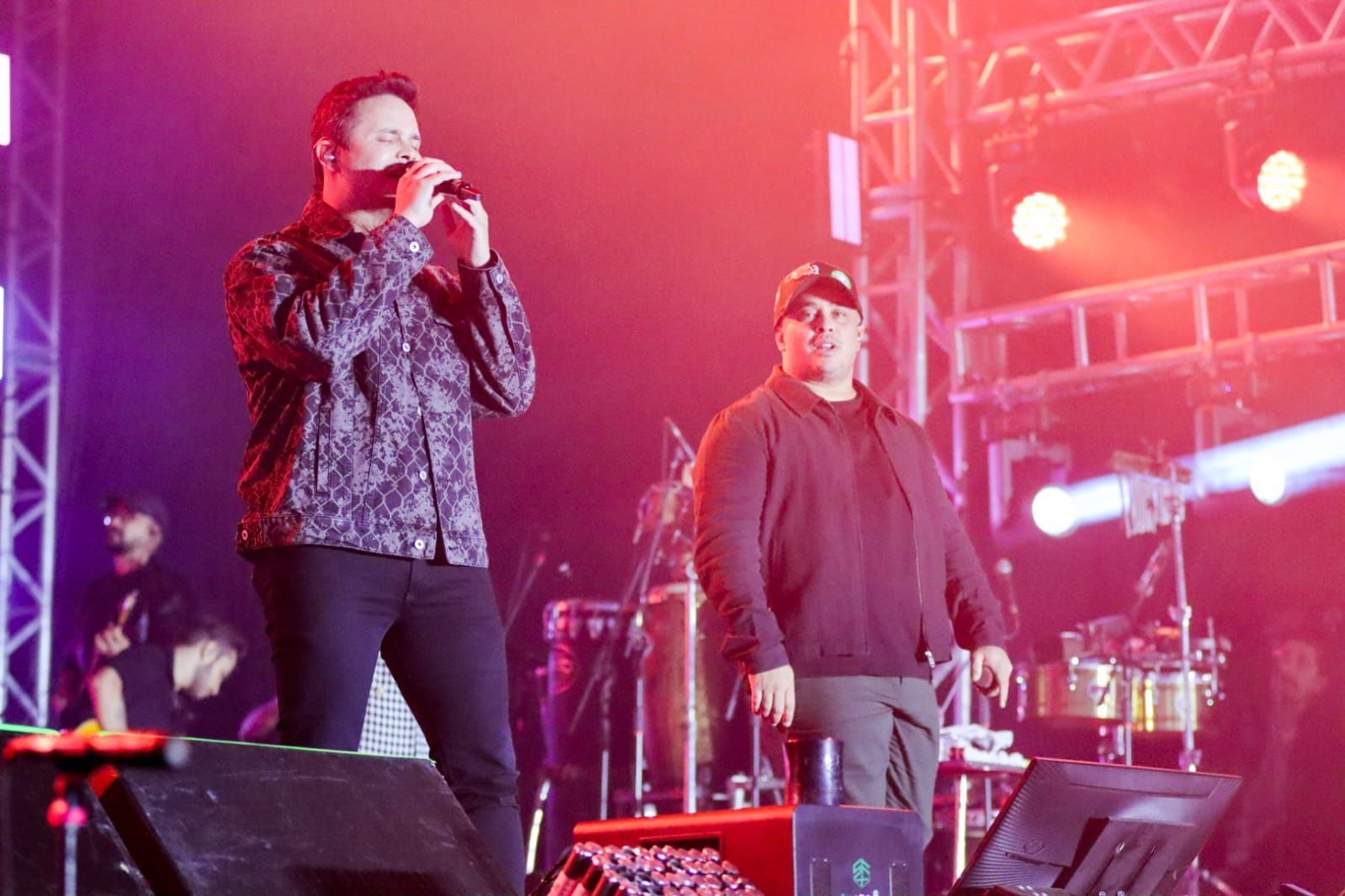 Recorde: mais de 40 mil pessoas lotam Canedo Fest Show com Matheus e Kauan