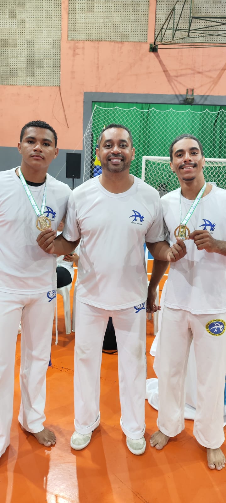 Capoeiristas de Senador Canedo conquistam nove medalhas em campeonato realizado em Silvânia