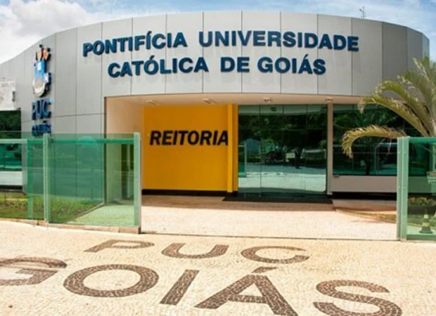 Justiça determina transferência de aluno de Medicina para a PUC Goiás por motivo de saúde