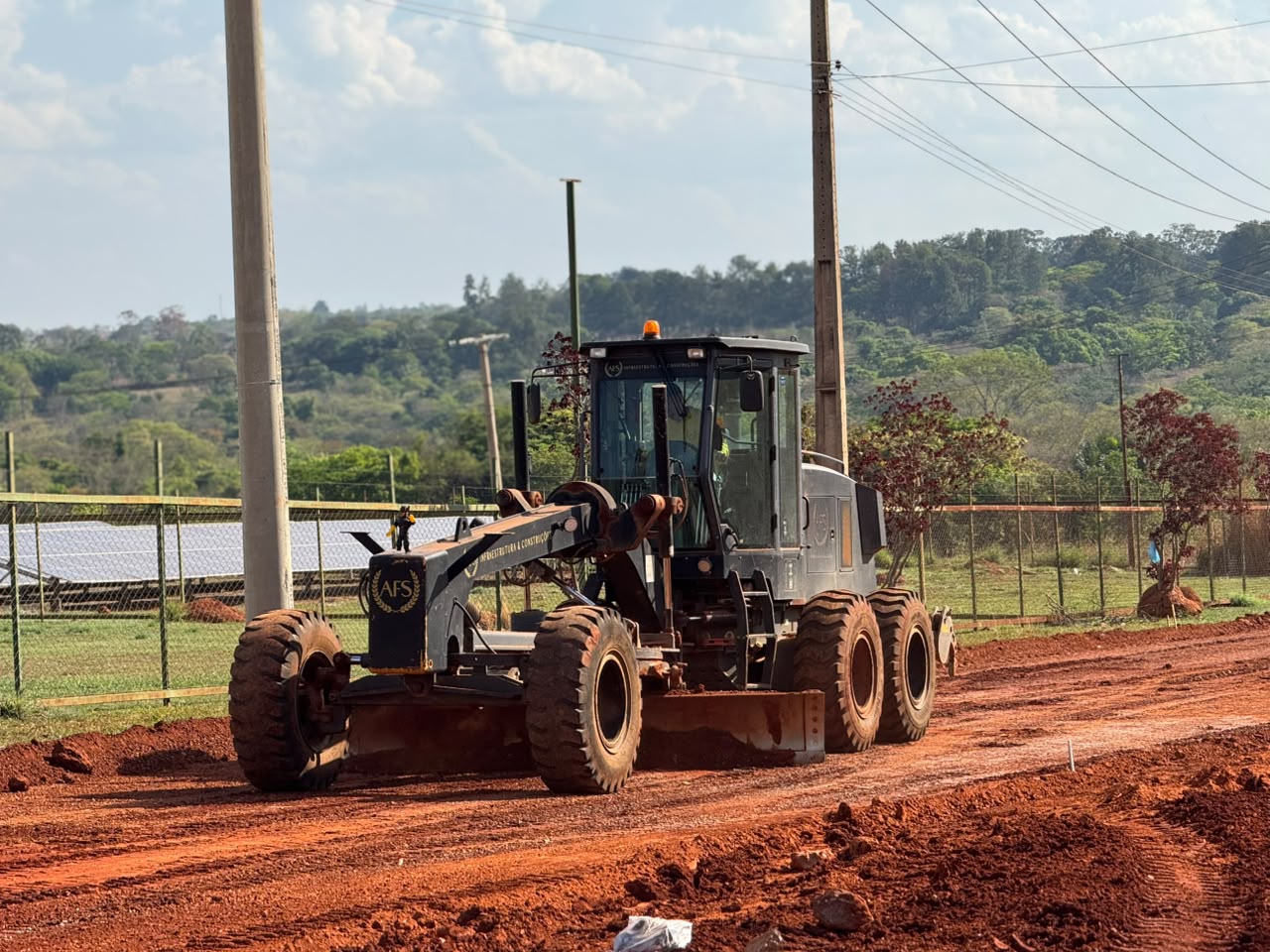 Seinfra avança na duplicação da Avenida Anápolis, na região do Jardins Parma