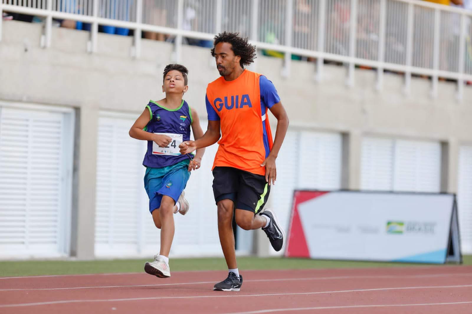 Rafael Bueno acumula mais de 30 títulos nacionais no atletismo paralímpico